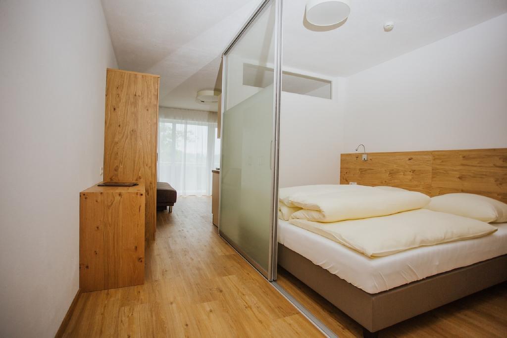 Apartmenthaus Strasswirt De Luxe Tröpolach Екстериор снимка