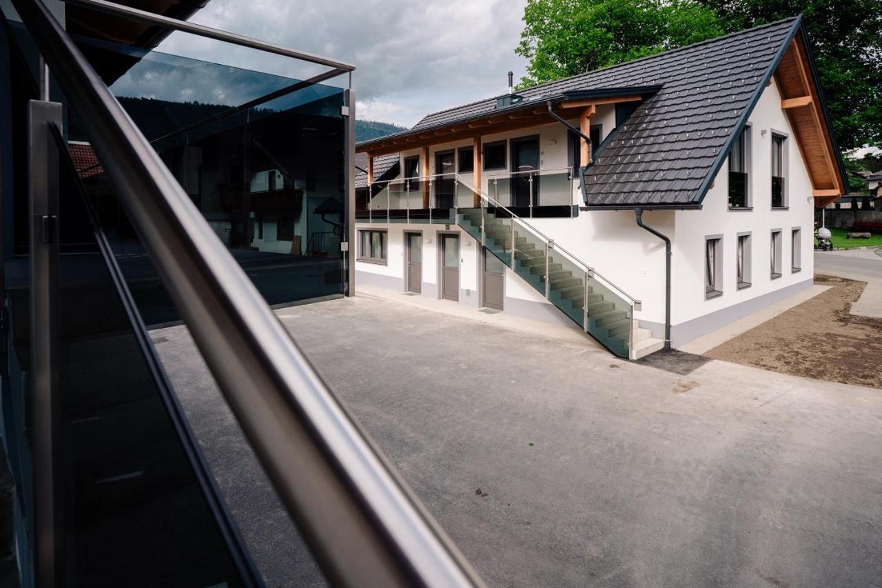Apartmenthaus Strasswirt De Luxe Tröpolach Екстериор снимка