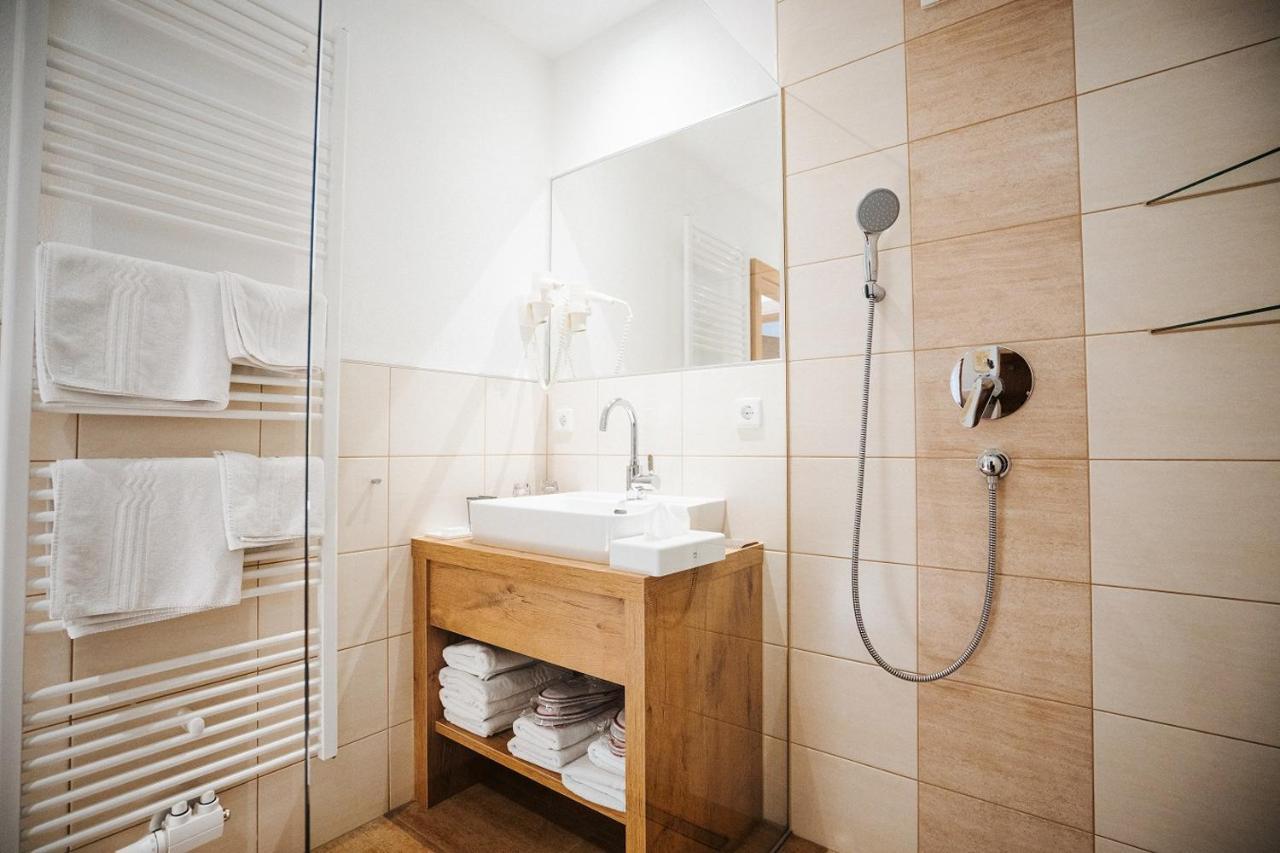 Apartmenthaus Strasswirt De Luxe Tröpolach Екстериор снимка